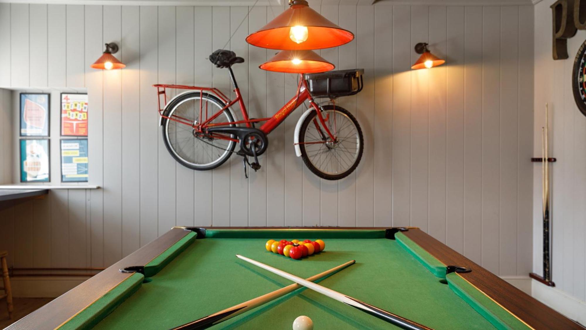 Ffolkes Arms Hotel Hillington Eksteriør bilde